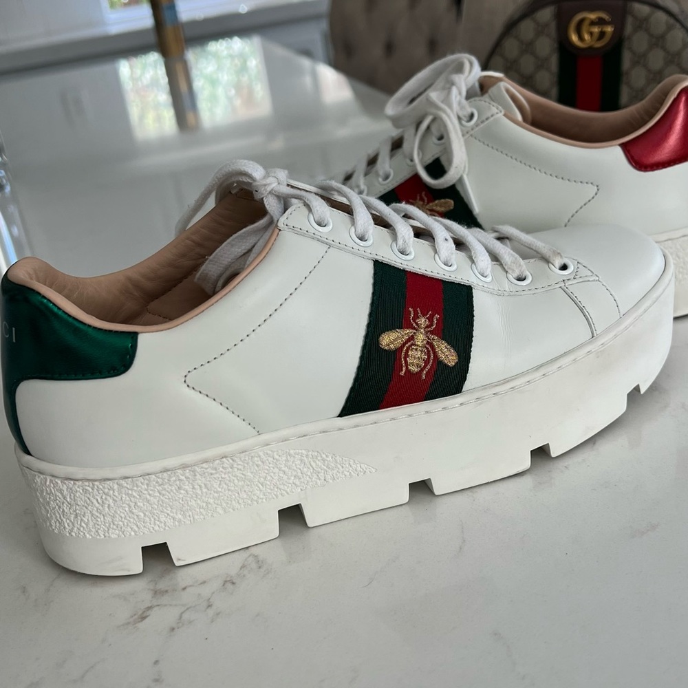 Gucci White Sneakers with Green and Red Accents